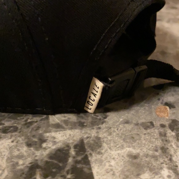 Locale Cap - Picture 3 of 5